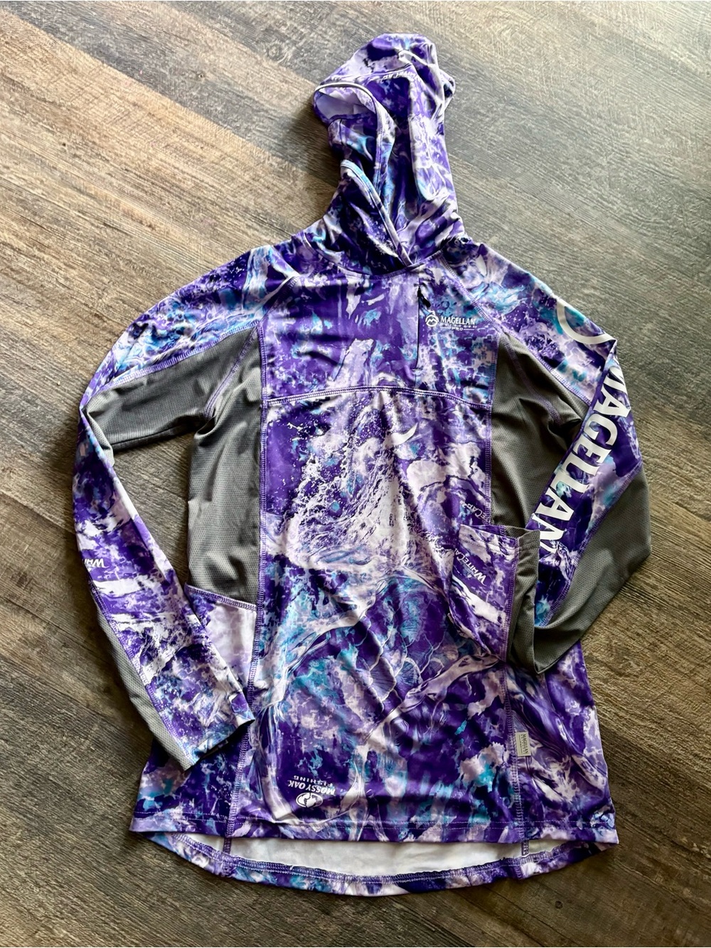 Women’s Magellan Fishing Shirt. Small.